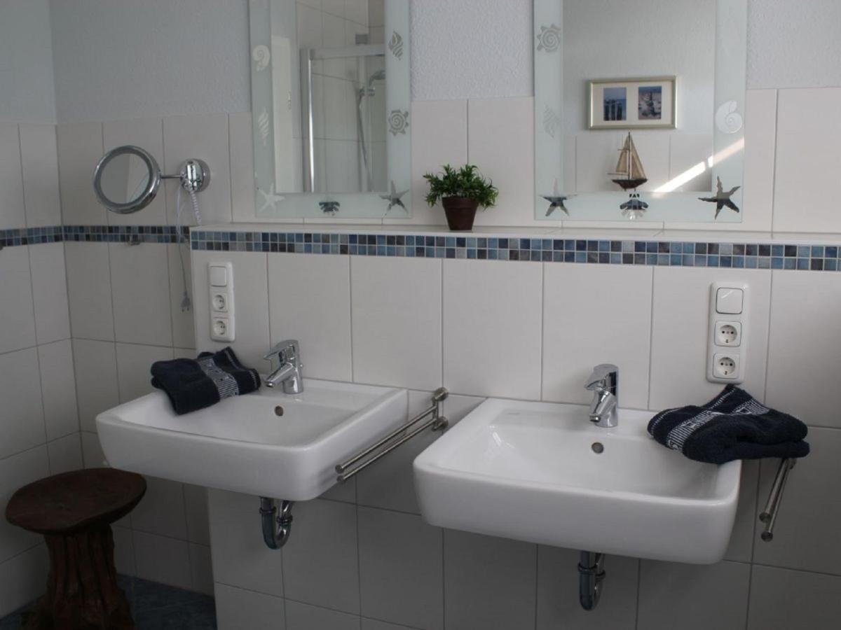Reetdachhaus Windsbraut Villa Breege Dış mekan fotoğraf